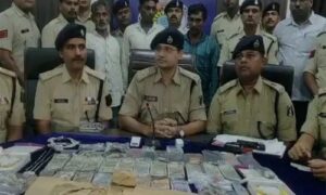 महादेव-रेड्डी सट्टा एप : पैसों के झाड़ की एक छोटी डाल दुर्ग पुलिस ने तोड़ी