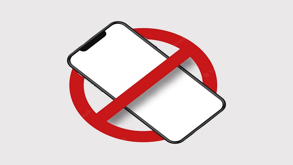 मोबाइल के इस्तेमाल पर प्रतिबंध
