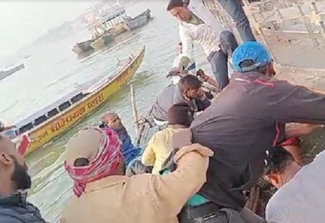 Accident Boat full of 34 passengers drowned in river Ganga, condition of 2 critical