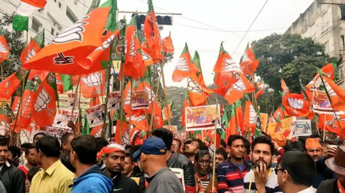 Gujarat Election: गुजरात में BJP ने 7 बागी नेताओं को किया सस्पेंड