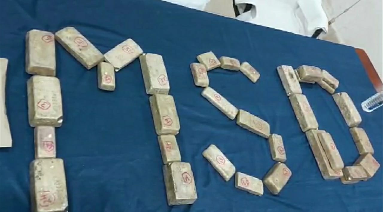 silver smuggler arrested - महासमुंद पुलिस को 3 तस्करों से मिली इतनी नकदी और चांदी