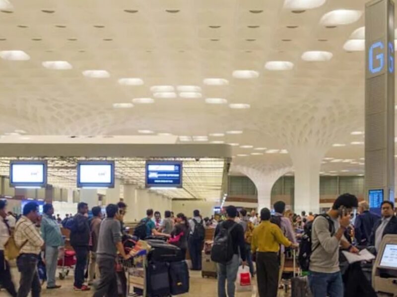 अब हवाई यात्रा के दौरान मास्क जरूरी नहीं- उड्डयन मंत्रालय