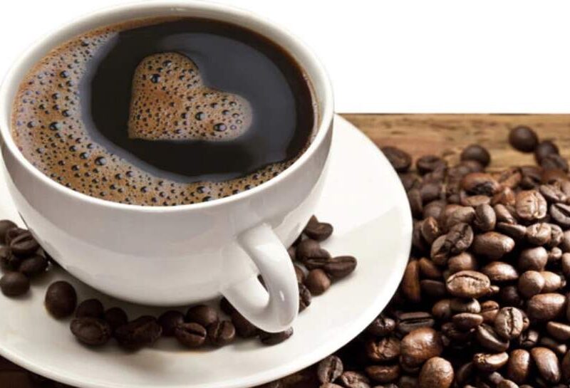 एक दिन में इतने कप कॉफी पीना है सही, अधिक मात्रा में सेवन से हो सकते हैं ये नुकसान