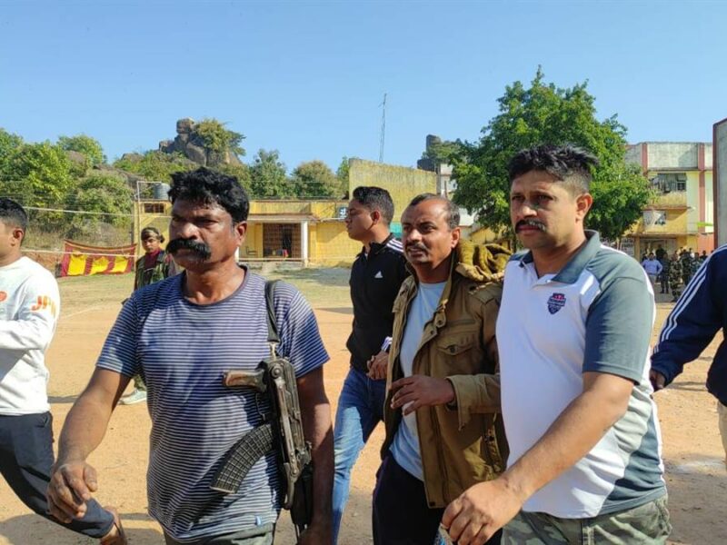 CAF के एक जवान ने अपने ही दो साथियों पर कर दी ताबड़तोड़ फायरिंग, हेड कॉन्स्टेबल की मौत, आरोपी गिरफ्तार
