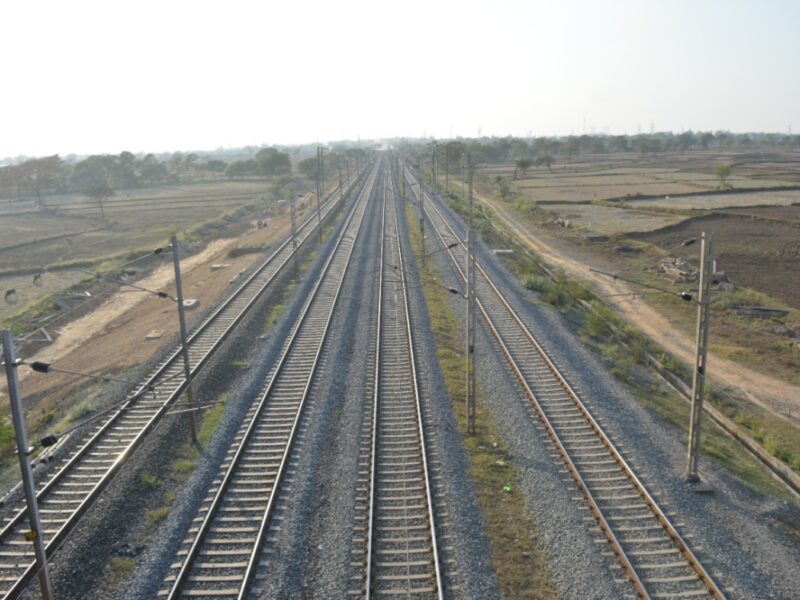 Work To Connect Gataura Station To The Fourth Line - बिना ट्रेन रोके होगा चौथी लाइन से जोड़ने नॉन इंटरकनेक्टिविटी का कार्य