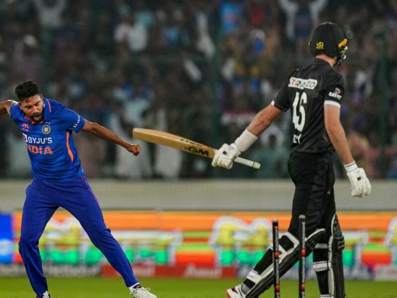 टिकटों की कालाबाजारी को लेकर अब खेल प्रेमी ने की शिकायत, कहा- सीजी क्रिकेट संघ के अधिकारियों पर दर्ज हो FIR