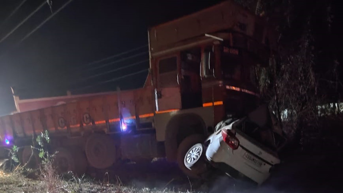 CG News Truck collided with car, 4 people including mother and son died