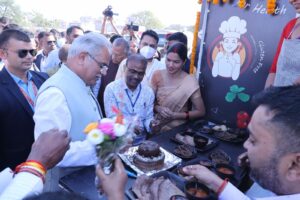 प्रदेश के पहले मोबाइल मिलेट कैफे 'मिलेट ऑन व्हील्स' की हुई शुरूआत, सीएम ने दिखाई हरी झंडी