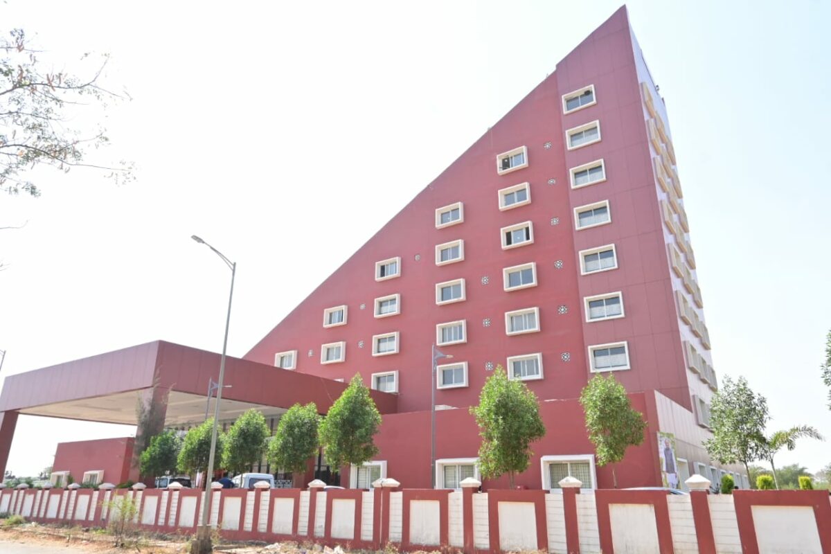 लग्जरी होटल नहीं ये है नया रायपुर का सर्किट हाउस… 22 कमरे , 6 सुइट समेत एक VVIP सुइट व मल्टीपरपज हॉल देंगे लग्जरी फील