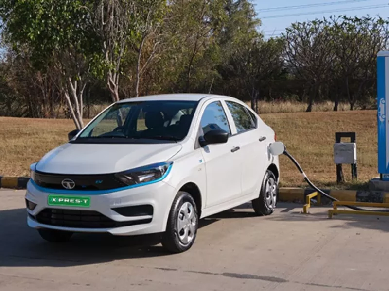 ईवी बाजार में हुई अब तक की सबसे बड़ी डील, Uber में चलेंगी Tata की 25 हजार इलेक्ट्रिक कारें