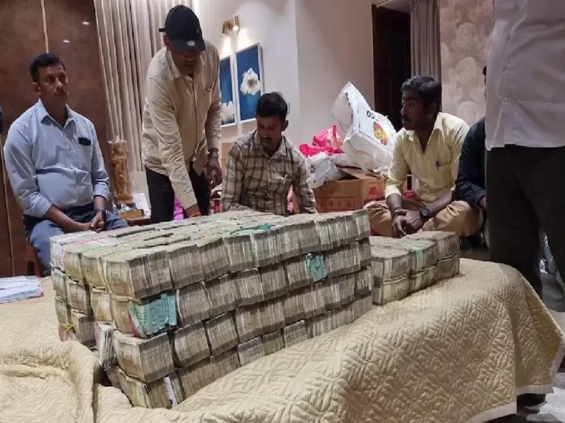 Karnataka BJP MLA's son arrested red-handed taking bribe of 40 lakhs, 6 crore cash recovered