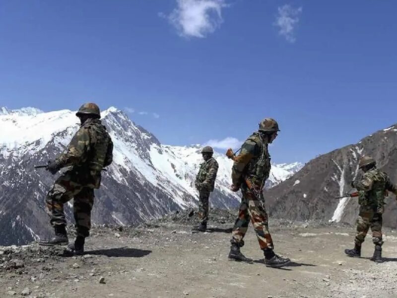 LAC India increased vigilance in Galvan and Pangong Valley, Indian Army soldiers were seen playing cricket in Galvan Valley
