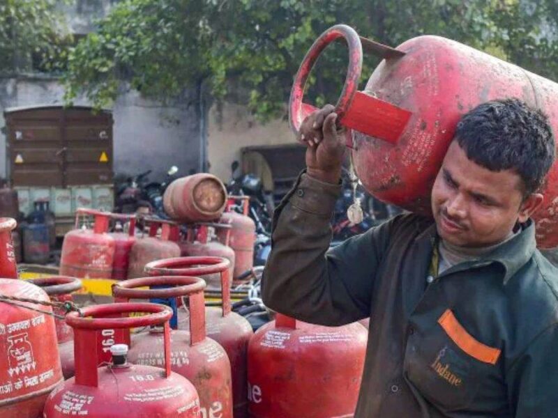 LPG Cylinder Rate Hike 50 rupees increase in the price of domestic kitchen cylinder