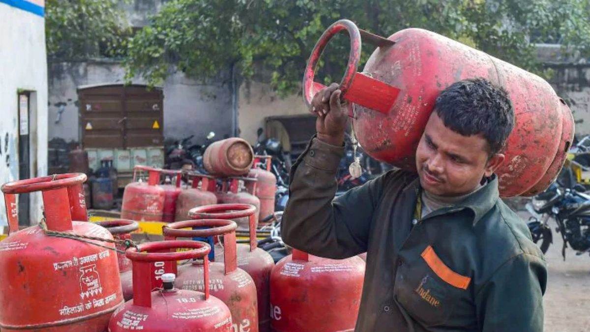 LPG Cylinder Rate Hike 50 rupees increase in the price of domestic kitchen cylinder
