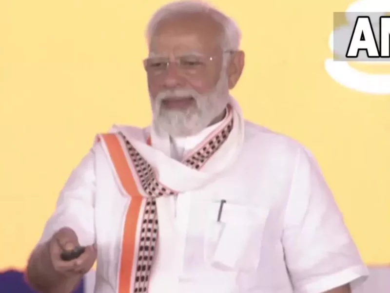 प्रधानमंत्री नरेंद्र मोदी