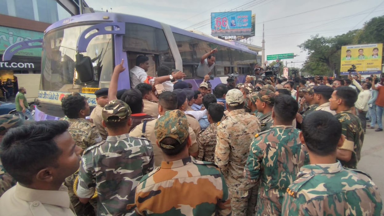 CG News: FIR on Congress, BJP workers after ruckus in Rajiv Bhawan and Ekatm Complex