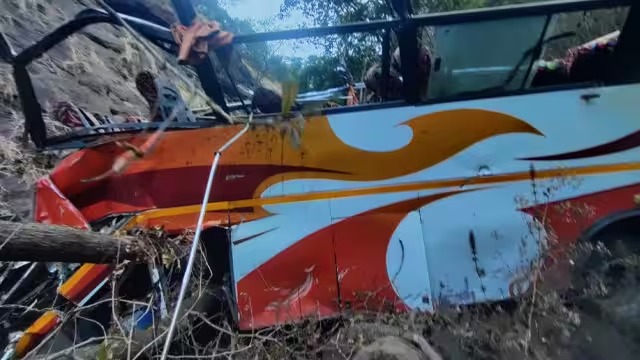 Bus Accident Bus fell into a ditch in Raigarh, 13 people died, rescue operation continues