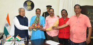 CG Breaking PDF operators open front against Food Department officers in ration scam, shopkeepers meet Governor