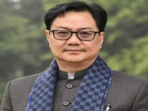 Union Minister Kiren Rijiju's Accident - किरण रिजिजू की कार को ट्रक ने मरी टक्कर, मंत्री बाल-बाल बचे