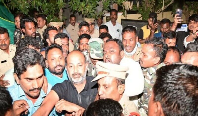 Telangana News: Telangana BJP President Bandi Sanjay in custody before Modi's visit, protest outside police station