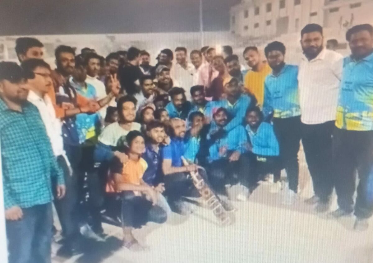 Mayor Trophy Cricket Tournament Case - जीत की नगद राशि नहीं मिली तो टीम ने कहा…2 लाख रुपये दो, वरना रखो अपना कप