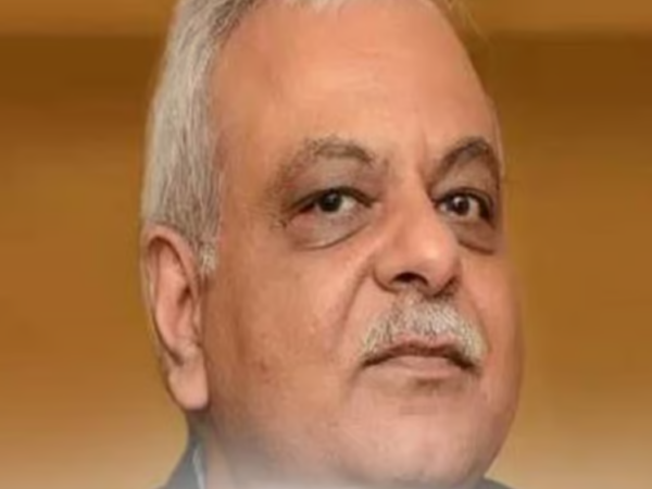 Breaking News: कांग्रेस सरकार में संविदा में नियुक्त प्रमुख सचिव  रहे डॉ आलोक शुक्ला ने खाली किया सरकारी बंगला, आज ​दे सकते हैं इस्तीफा