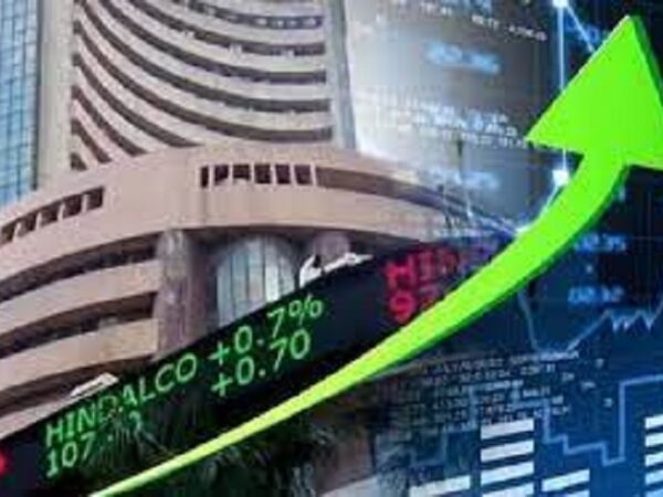 Stock Market : सप्ताह के अंतिम कारोबारी दिन हल्की तेजी के साथ खुला बाजार, जानें सेंसेक्स और निफ्टी का हाल…