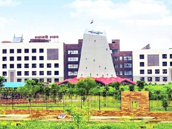 CG News: IFS मयंक अग्रवाल प्रतिनियुक्ति पर मंत्रालय लाए गए, सुशासन एवं अभिसरण विभाग में संयुक्त सचिव के साथ चिप्स के सीओओ की मिली जिम्मेदारी, देखें आदेश
