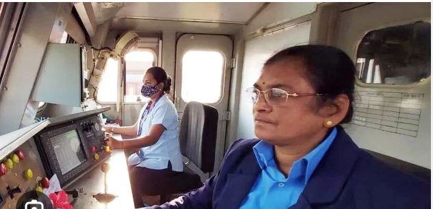 महिला ट्रेन चालक