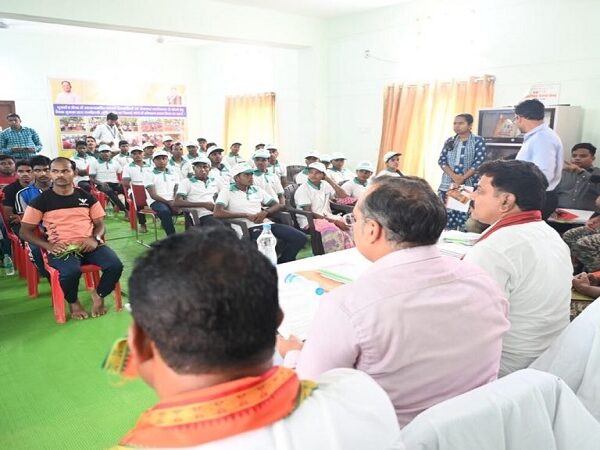 सुकमा में आत्मसमर्पित नक्सलियों की डिप्टी CM से सीधी बातचीत