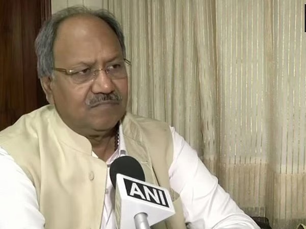 CG News: आबकारी आरक्षक परीक्षा में गड़बड़ी पर सांसद बृजमोहन अग्रवाल ने व्यापम अध्यक्ष को लिखा पत्र, कहा- युवाओं के भविष्य से नहीं होने देंगे कोई खिलवाड़, जानें क्या है मामला