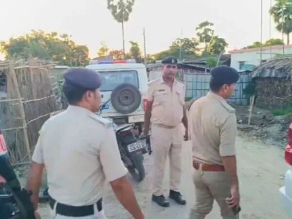 Murder: डायन बताकर एक ही परिवार के 5 लोगों की हत्या, 250 लोगों ने मिलकर मारा और जिंदा जला दिया