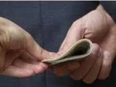 Patwari arrested taking bribe: दुर्ग में तहसील का बाबू और रायपुर में पटवारी रिश्वत लेते गिरफ्तार, ACB ने ट्रैप लगाकर दबोचा