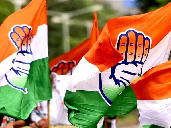 मालदा में कांग्रेस दफ्तर बना अखाड़ा, जमकर चले लात-घूंसे