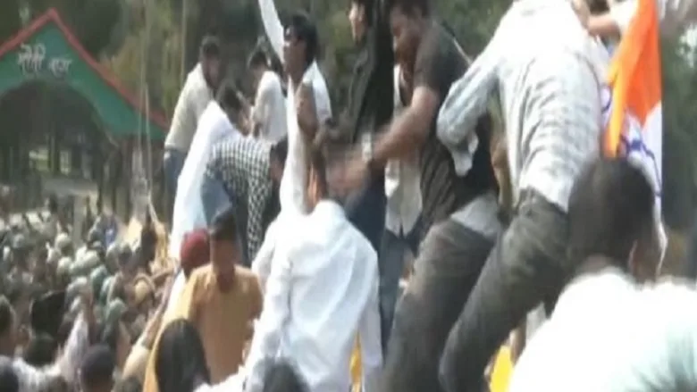 Congress vs BJYM protest in Raipur Chhattisgarh.