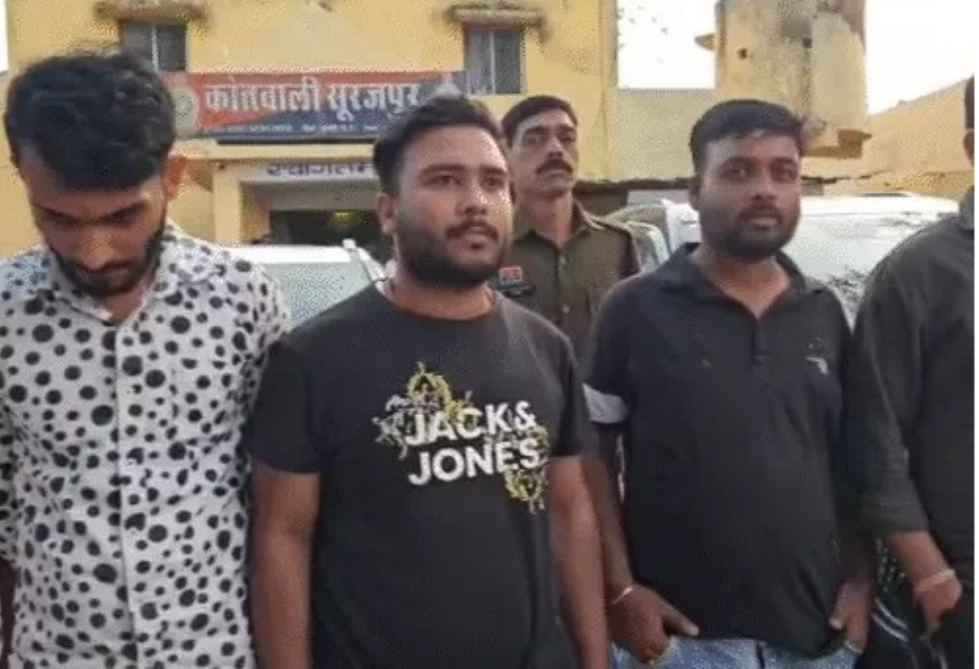 CG Crime: सड़क पर बर्थडे मनाने वाले रइसजादों का निकला जुलूस,सोशल मीडिया पर वायरल हुआ था वीडियो