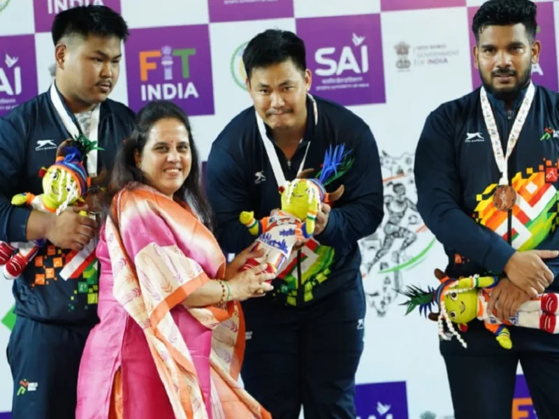 रायपुर में संपन्न हुई खेलो इंडिया ट्राइबल गेम्स में विजेताओं को महापौर मीनल चौबे ने पुरस्कृत किया