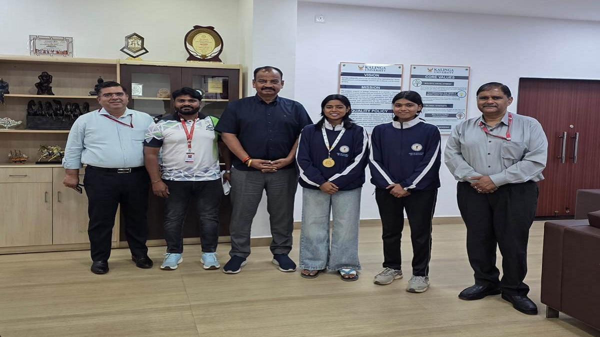 कलिंगा विश्वविद्यालय के छात्र ने अस्मिता खेलो इंडिया वेस्ट जोन पेनक सिल्ट चैंपियनशिप में स्वर्ण पदक जीता