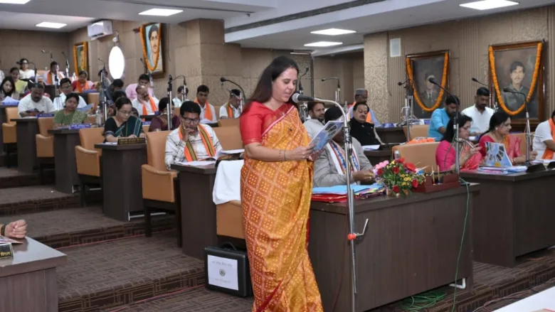 रायपुर महापौर मीनल चौबे ने बजट 2026-27 में शहर के विकास का रोडमैप पेश किया।