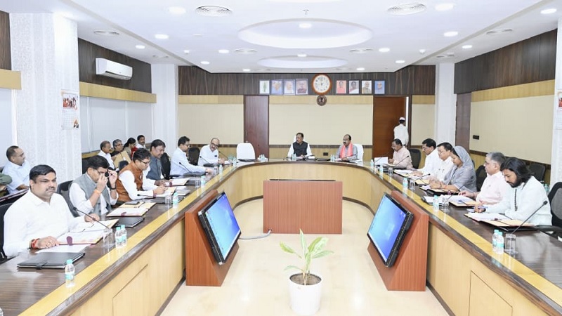 Vishnudev Sai Cabinet Meeting: साय कैबिनेट बैठक में स्क्रैप निस्तारण, कर्मचारी चयन मंडल और सड़क निर्माण को लेकर लिए गए बड़े निर्णय, यहां देखें डिटेल्स