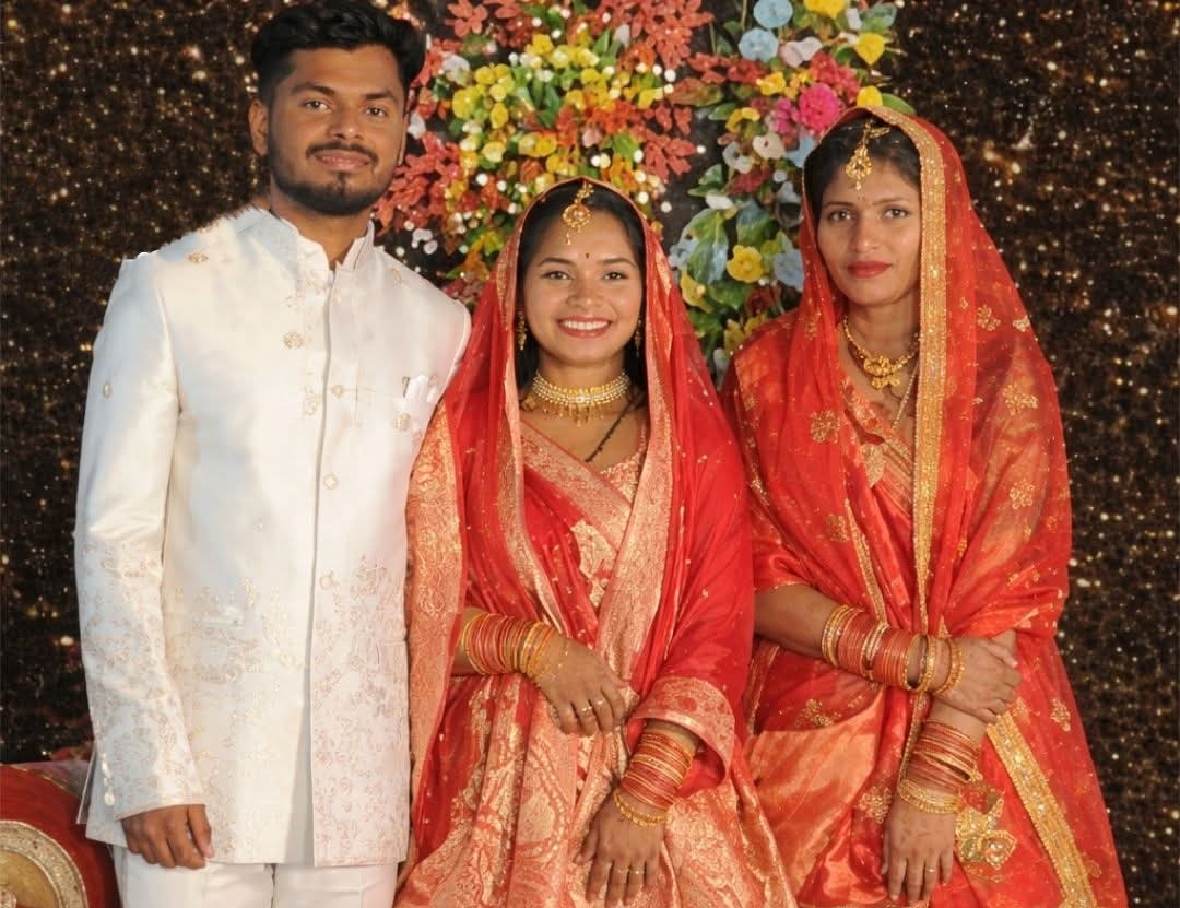 दो आदिवासी युवतियों से शादी रचाने का मामला गरमाया, समाज ने जताई कड़ी आपत्ति, प्रशासन से कार्रवाई की मांग