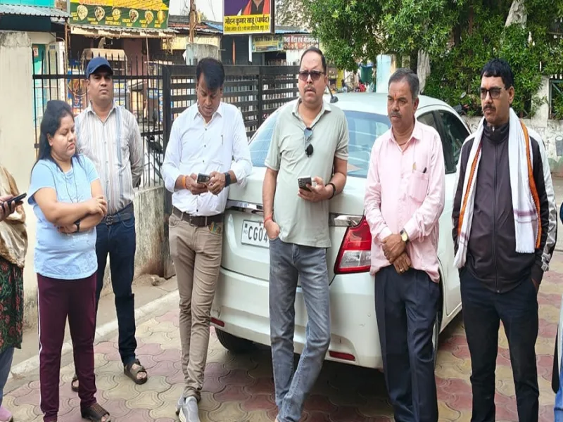 रायपुर जोन 9 कमिश्नर राकेश शर्मा का औचक निरीक्षण