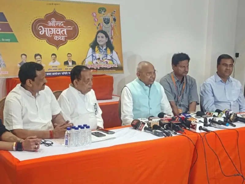 श्रीराम कथा आयोजन समिति के अध्यक्ष सुनील रामदास अग्रवाल जानकारी देते