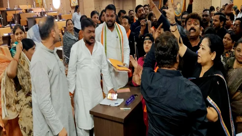 रायपुर नगर पालिक निगम की विशेष सामान्य सभा