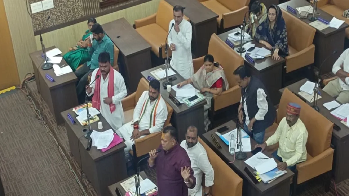 नगर निगम की सभा में प्रस्ताव पारित किए गए
