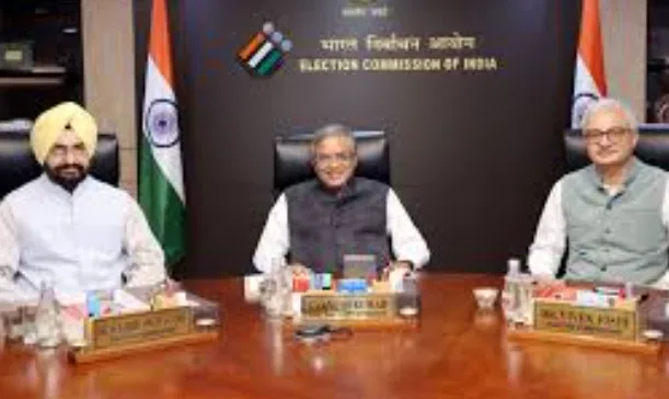Election Commission SIR: बिहार-बंगाल के बाद अब पंजाब सहित इन राज्यों में शुरु होगा एसआईआर, चुनाव आयोग ने जारी किया निर्देश