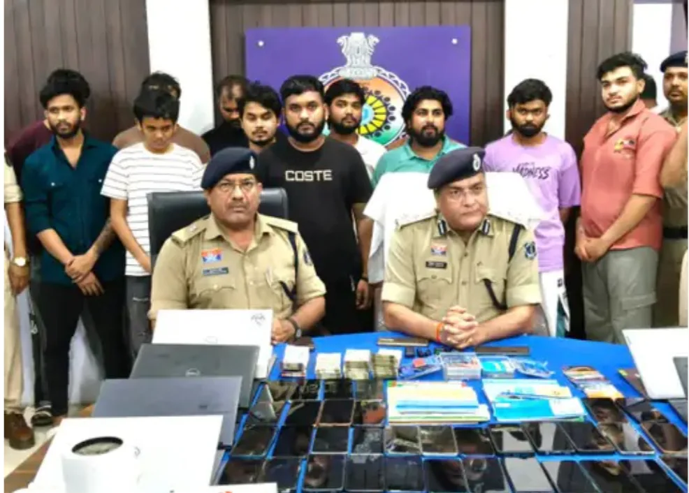 IPL Betting Network: आईपीएल 2026 सट्टा नेटवर्क का दुर्ग पुलिस ने किया खुलासा, मास्टरमाइंड सहित 13 गिरफ्तार