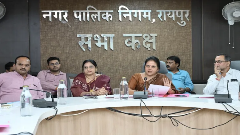 महापौर मीनल चौबे ने दिए नाला सफाई के सख्त निर्देश