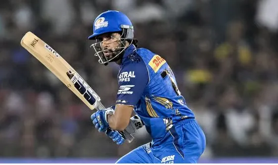 RCB VS MI IPL 2026 : मुंबई इंडियंस ने RCB को दिया 167 रन का लक्ष्य, तिलक वर्मा ने लगाई हाफ सेंचुरी