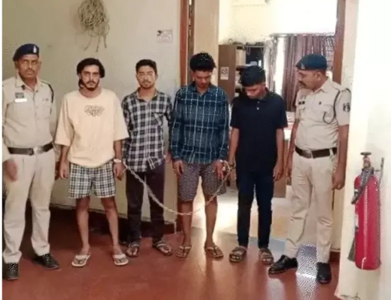Raipur City Crime: रायपुर में नरैय्या तालाब के पास हेरोइन ड्रग्स बेचने के लिए ग्राहक की तलाश करते 4 तस्कर गिरफ्तार, दुर्ग से पहुंचे थे सप्लायर